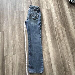 Wrangler women’s 13x36 - Willow ultimate riding Jean.